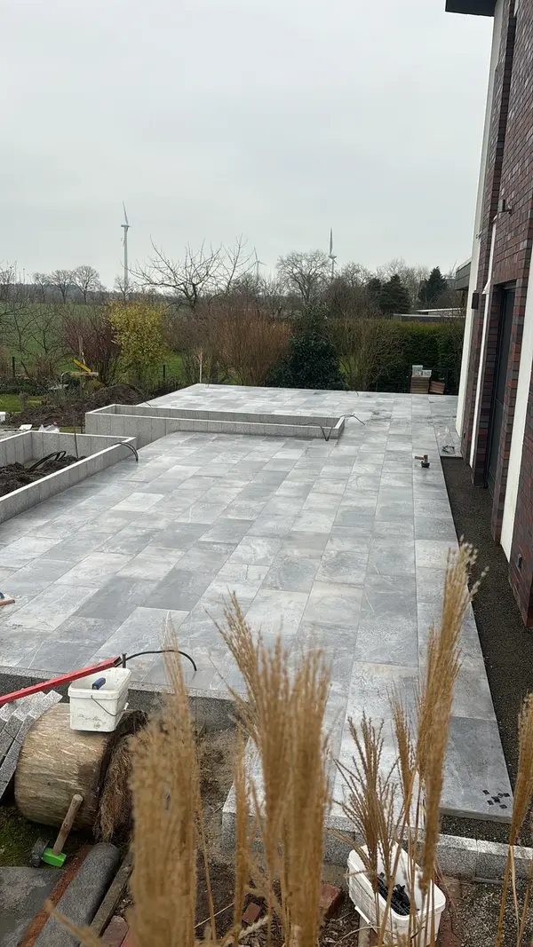 Moderne Steinterrasse