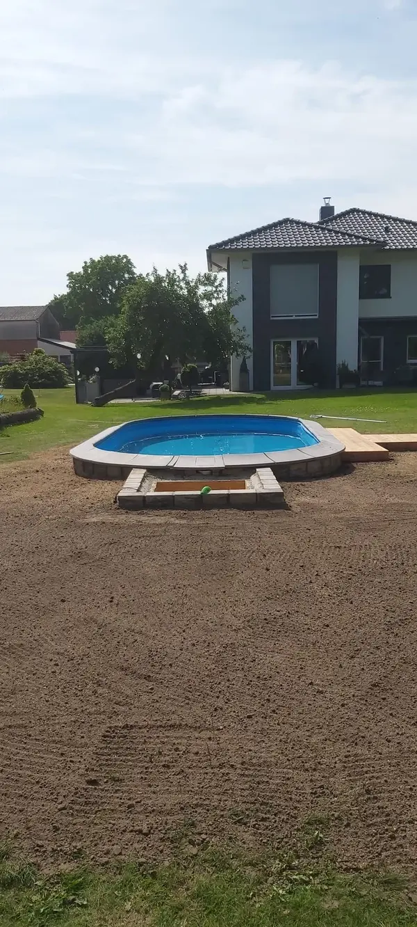 Poolbau Phase 1