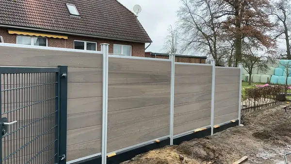 Moderner Sichtschutzzaun