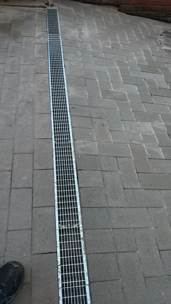 Einbau Entwässerungsrinne